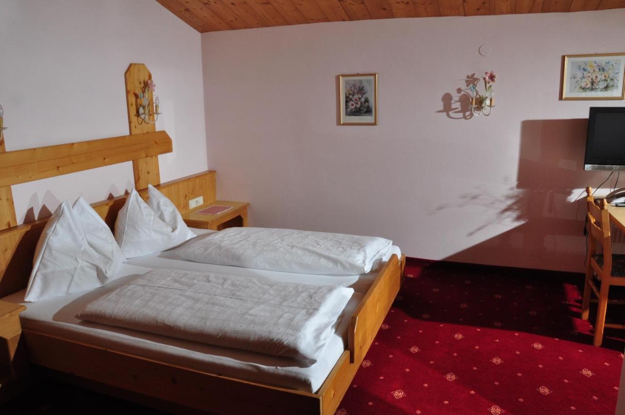 Hotel Zum Hirschen Leutasch Phòng bức ảnh