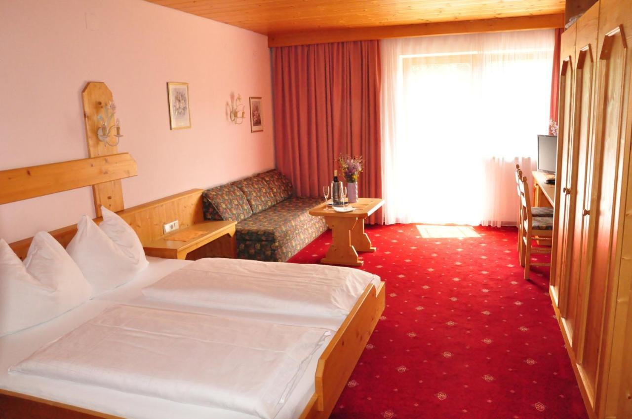 Hotel Zum Hirschen Leutasch Phòng bức ảnh