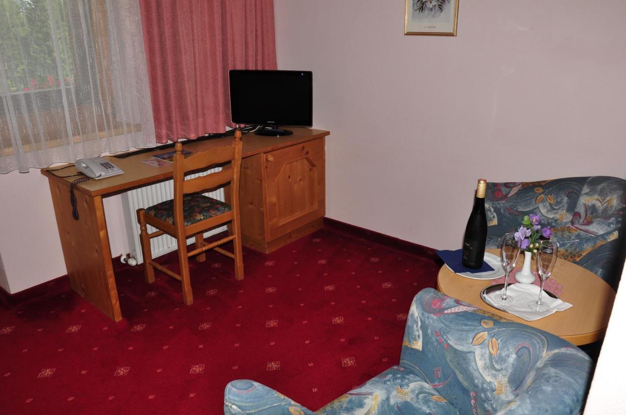 Hotel Zum Hirschen Leutasch Phòng bức ảnh